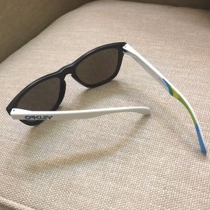 Oakley sunglasses Frogskin Olympic collectible